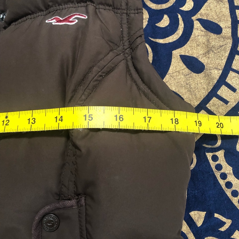 Hollister Red Plaid & Brown Puffer Vest w/ Detachable Fur Hood Size Large - Picture 12 of 14